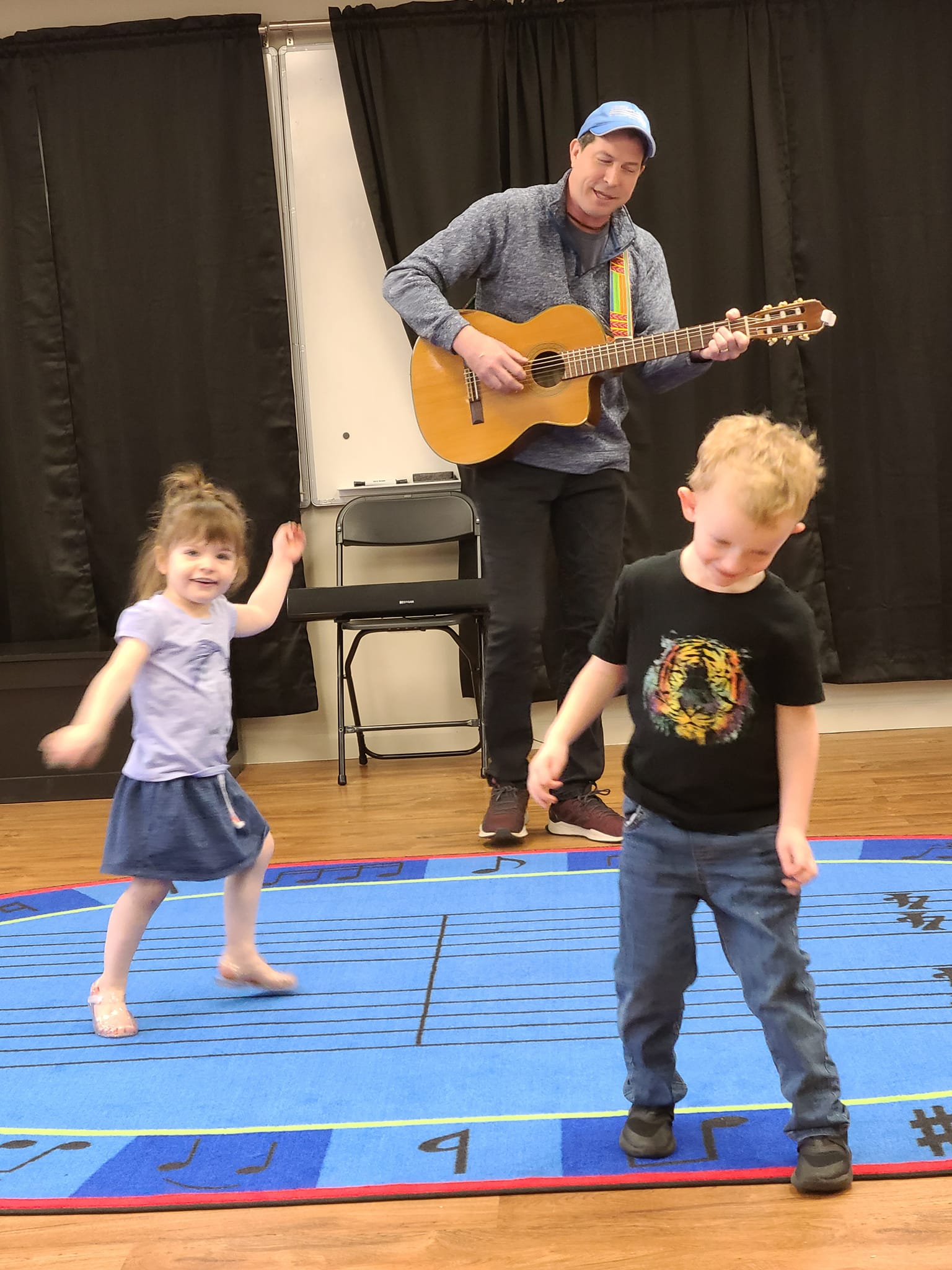 St Joseph MO toddler music class near me music store art supplies guitar lessons piano lessons